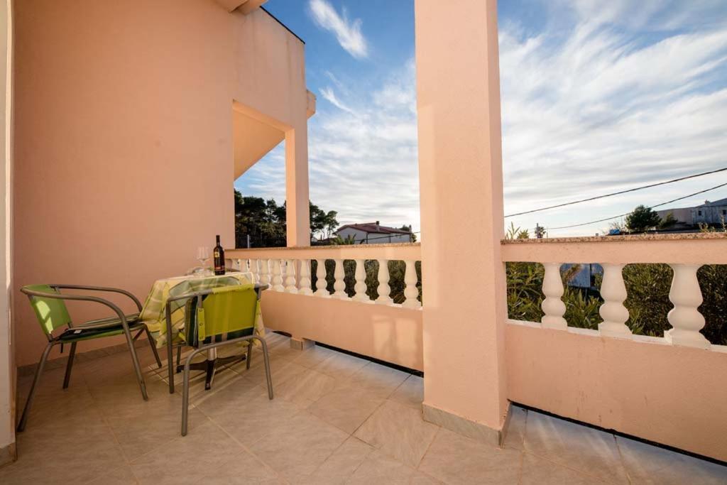 Apartmani Luka Banjol Ngoại thất bức ảnh