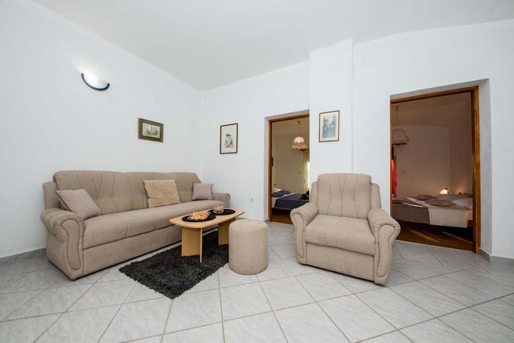 Apartmani Luka Banjol Ngoại thất bức ảnh