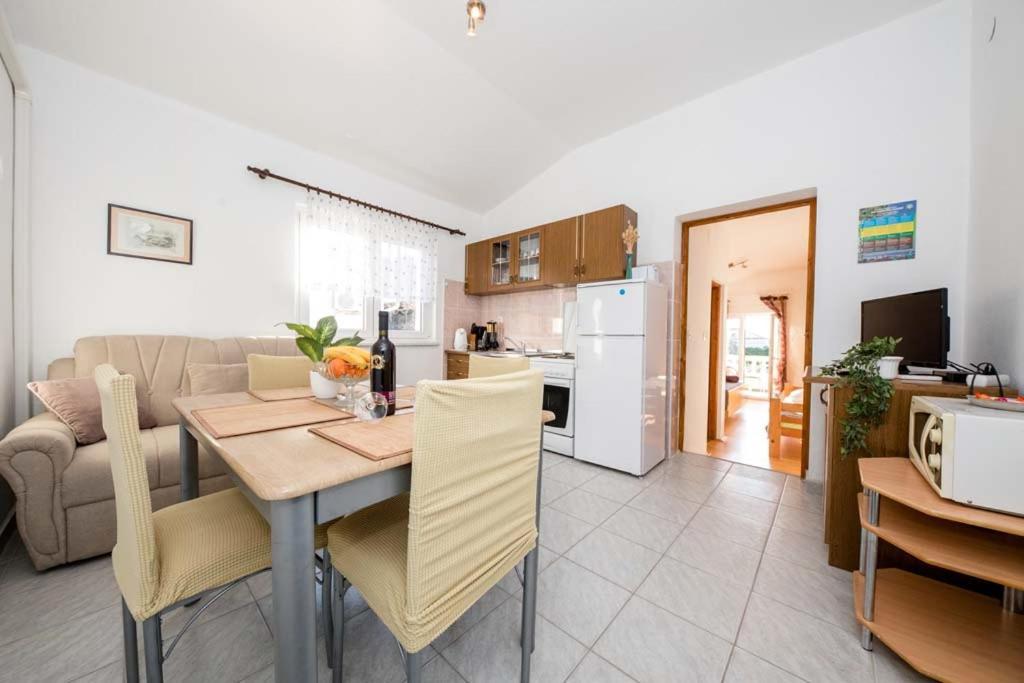 Apartmani Luka Banjol Ngoại thất bức ảnh